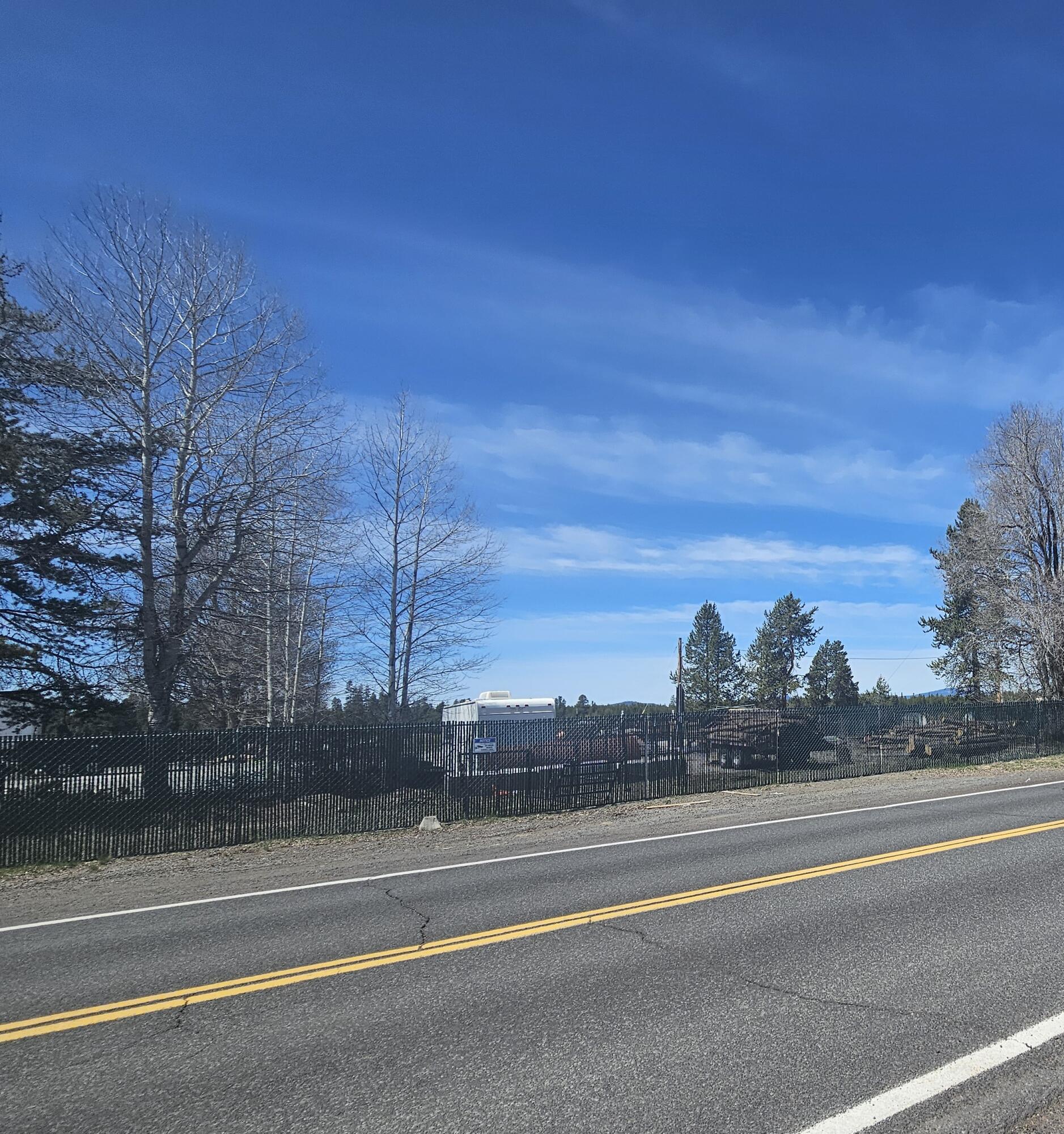 Lapine - Commercial Sale