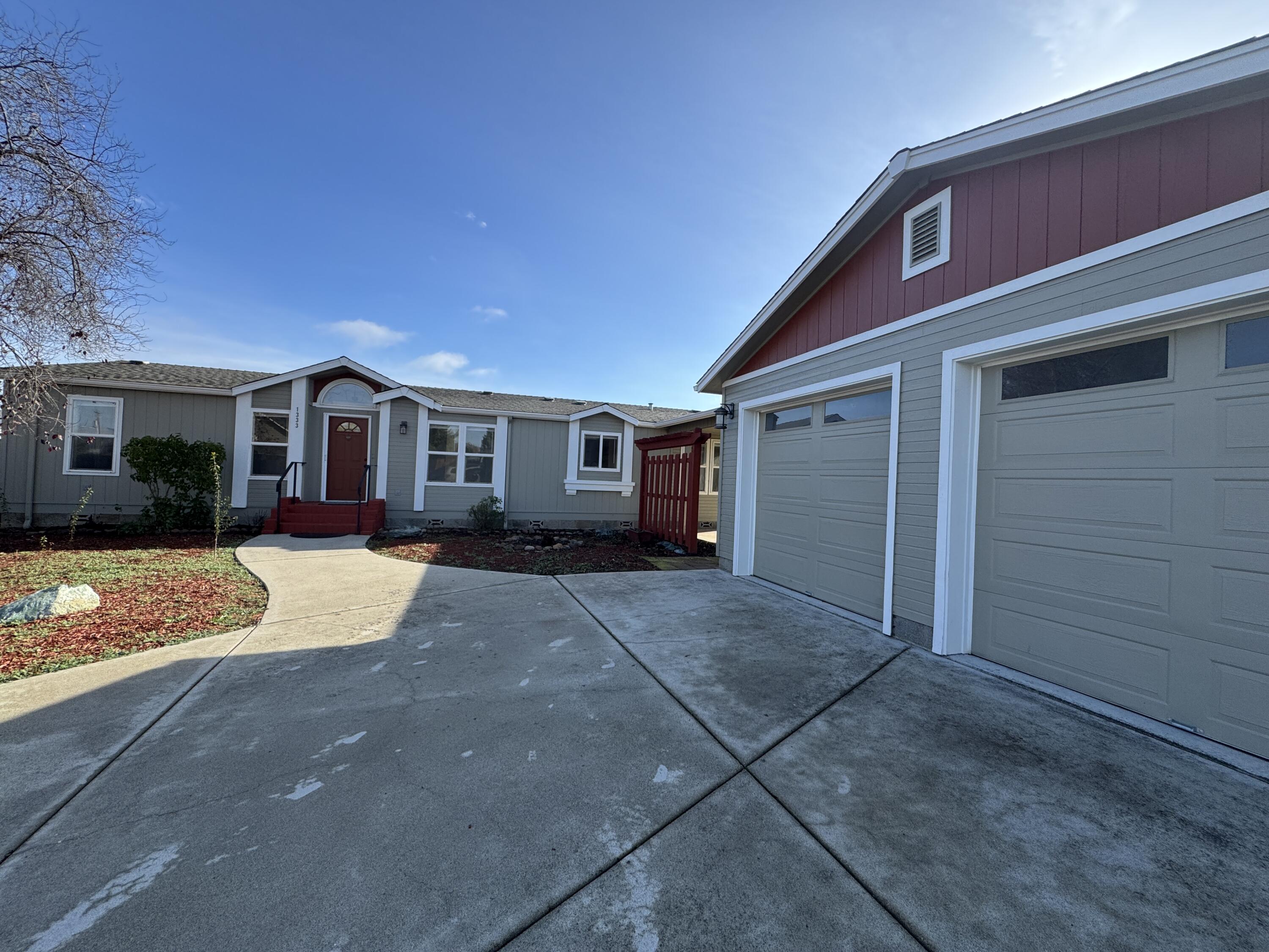 Welcome to this beautifully renovated single-level home in Southwest Medford! Tucked away on a quiet cul-de-sac, you'll love being close to schools, restaurants, and shopping... without the busy street traffic.
The low-maintenance landscaping makes life easy, and the large detached 2-car garage is a huge bonus also it is wired with 220 and connected to the house by a covered breezeway. Need space for a trailer or toys? You'll appreciate the gated RV parking!
Inside, the split floor plan offers great privacy with 3 bedrooms and 2 full baths. The bright galley kitchen features a cozy breakfast nook plus a dining area. Vaulted ceilings and a newer HVAC system keep the home light, airy, and comfortable year-round. You'll also love the convenience of indoor laundry.
This home has so much to offer! Don't miss your chance to see it! Schedule your tour today!