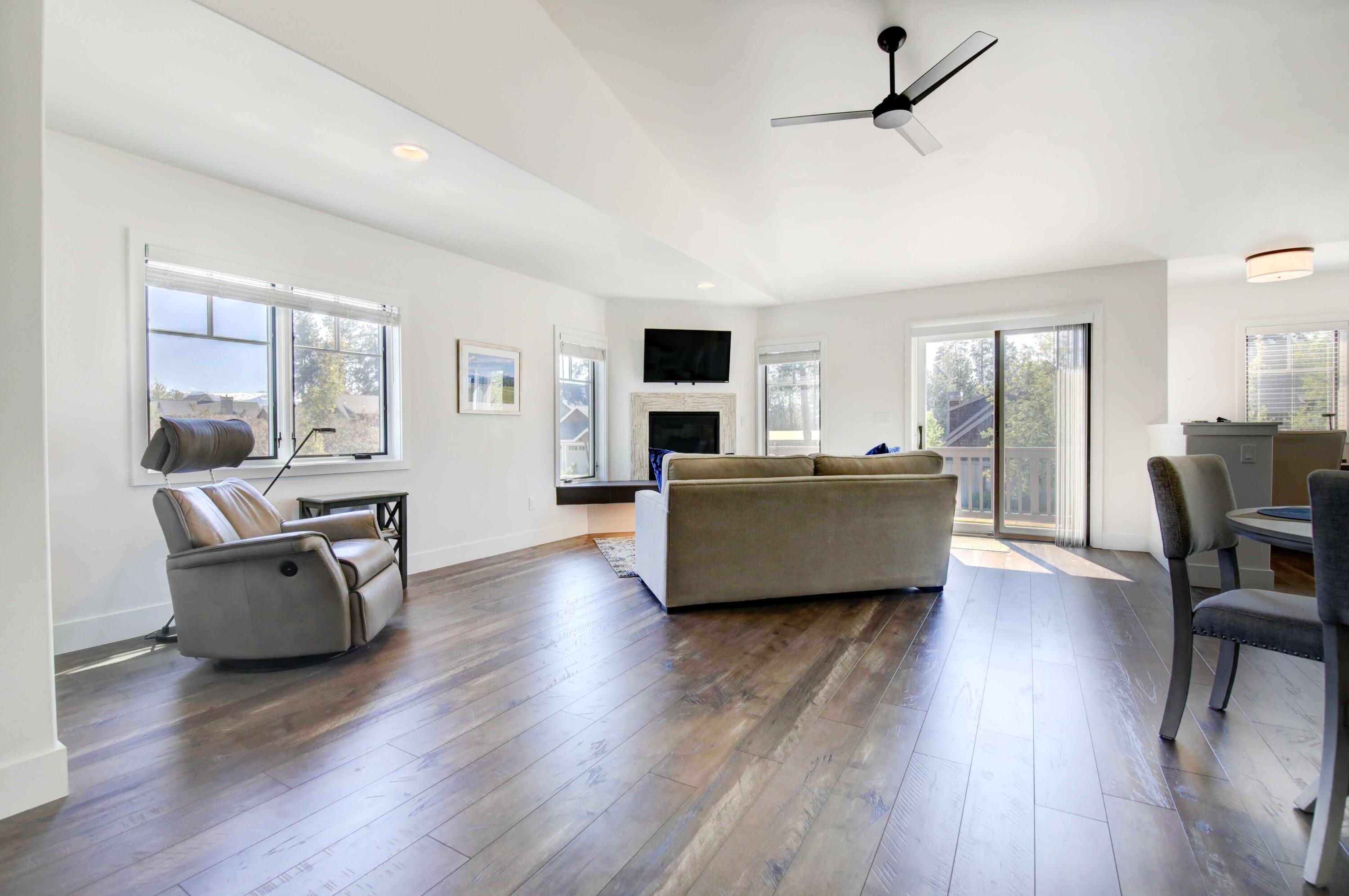 Pine Meadow Vill - Residential