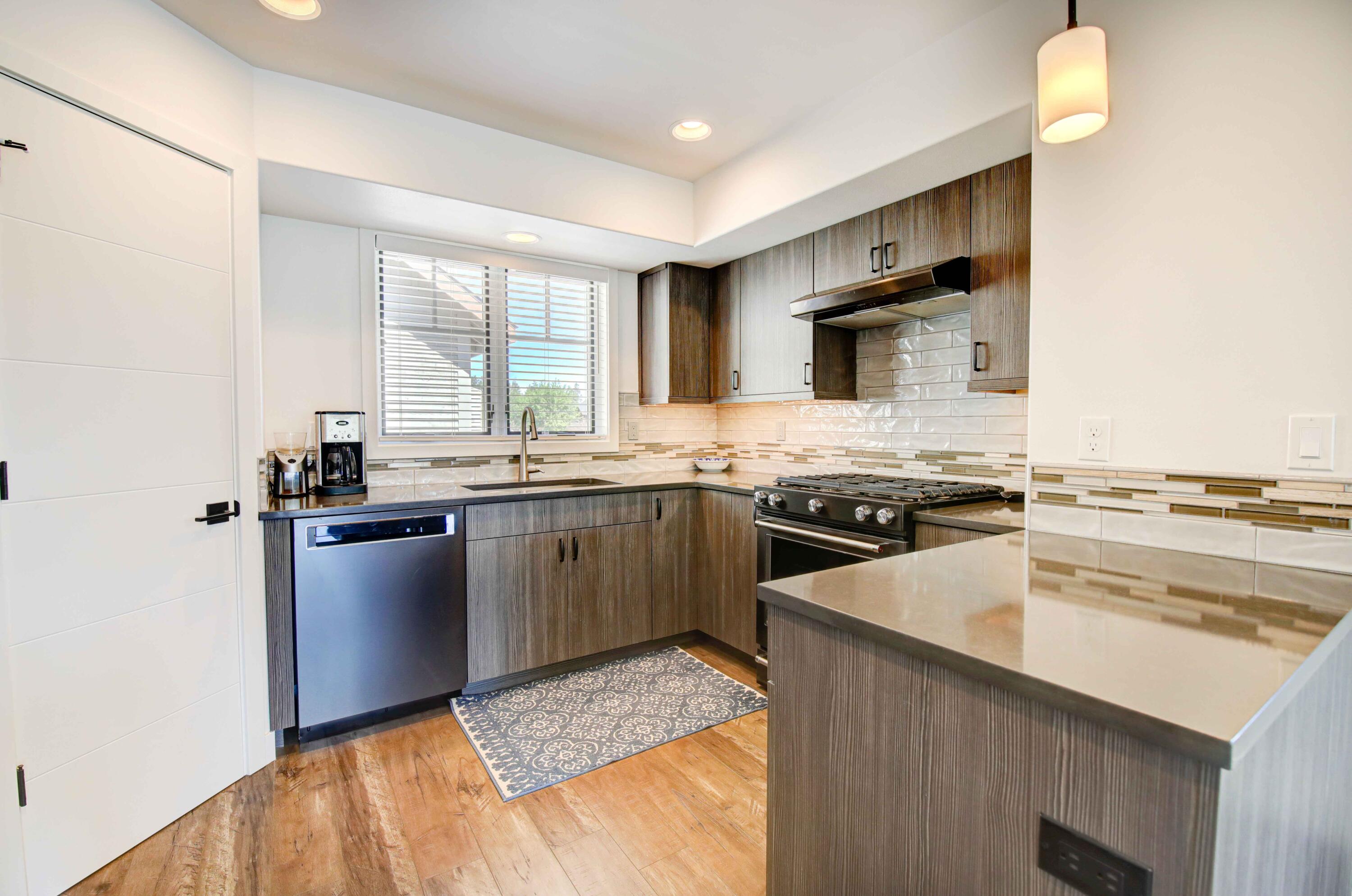 Pine Meadow Vill - Residential