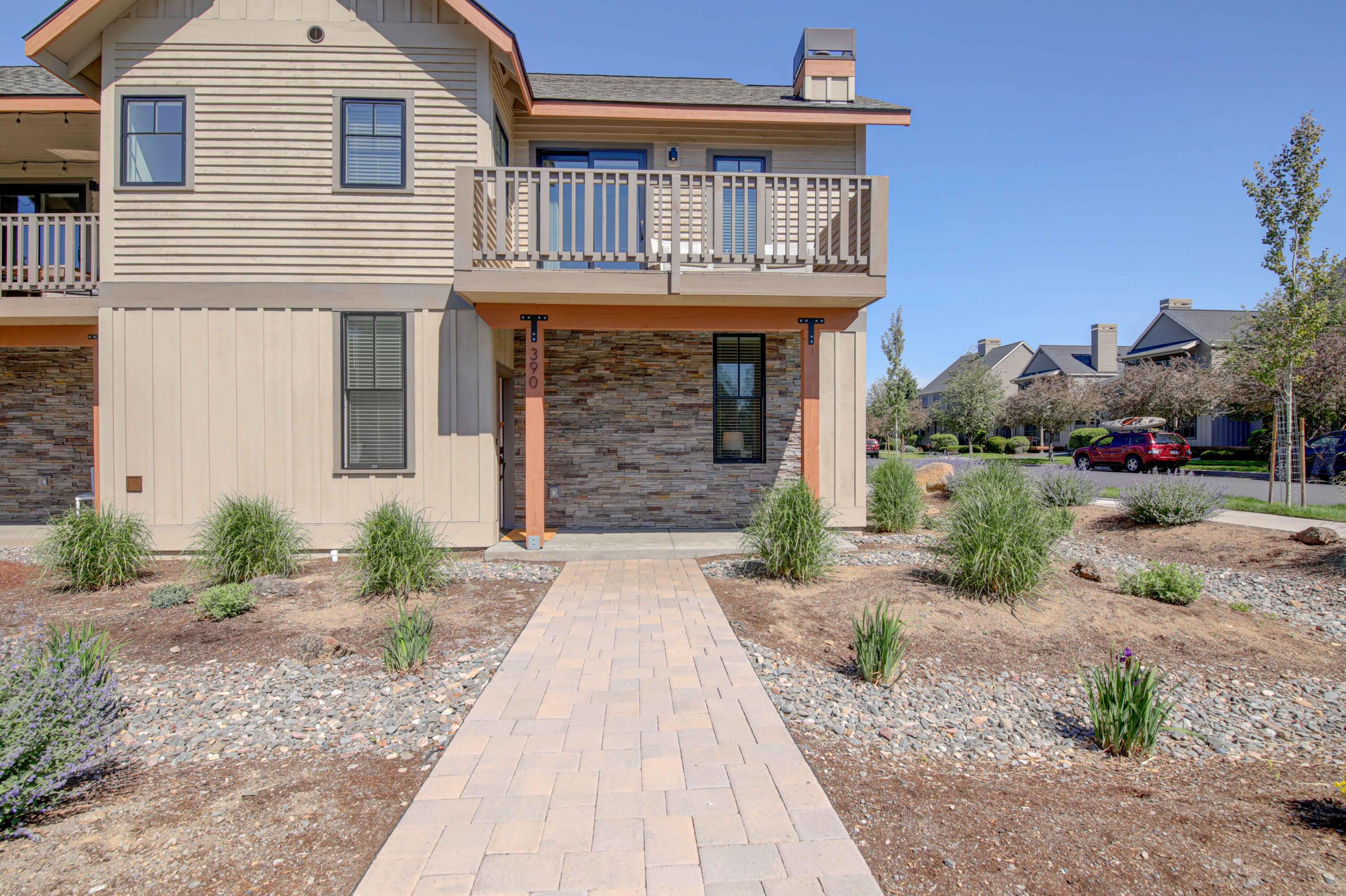 Pine Meadow Vill - Residential