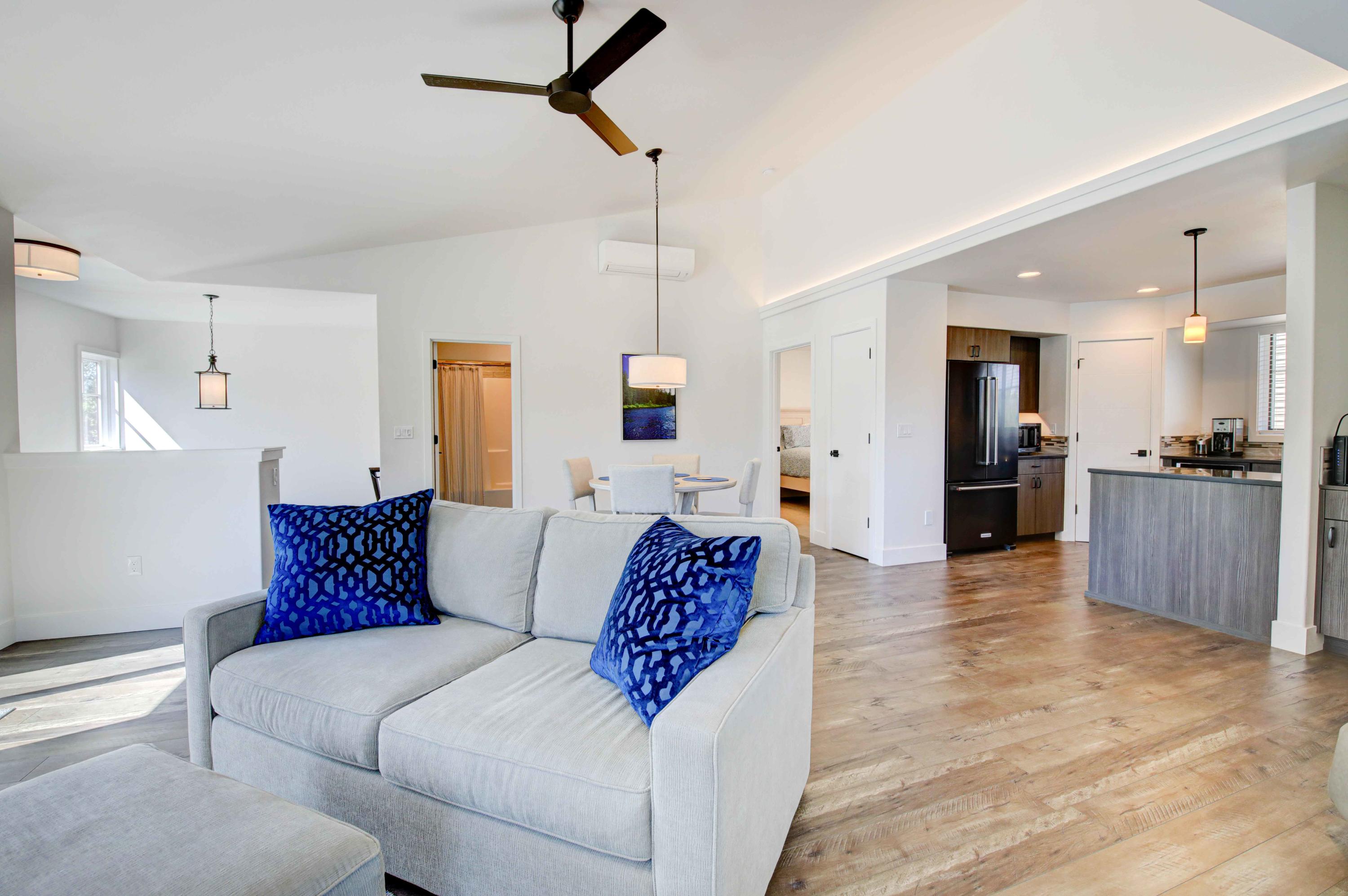 Pine Meadow Vill - Residential