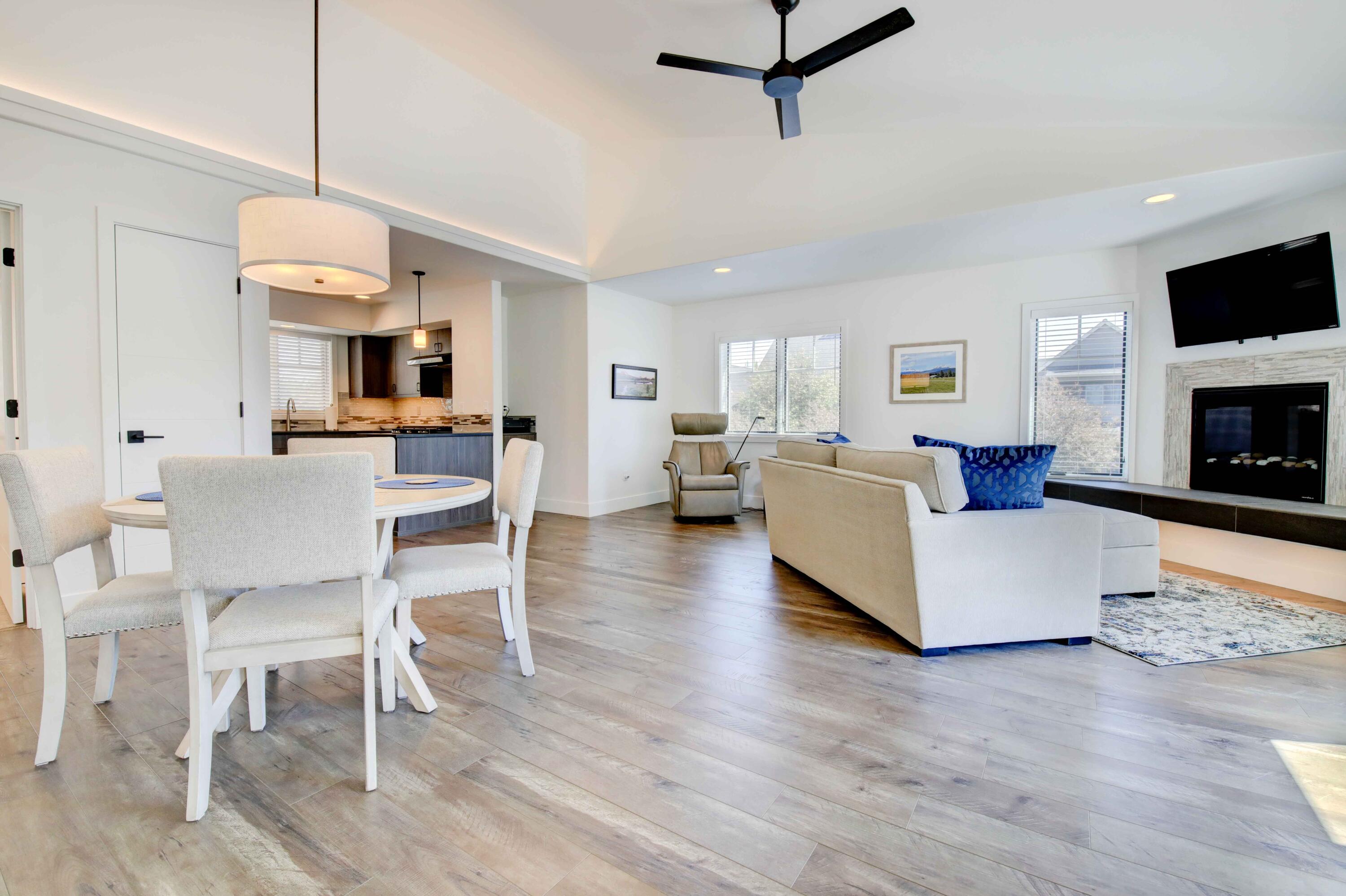 Pine Meadow Vill - Residential
