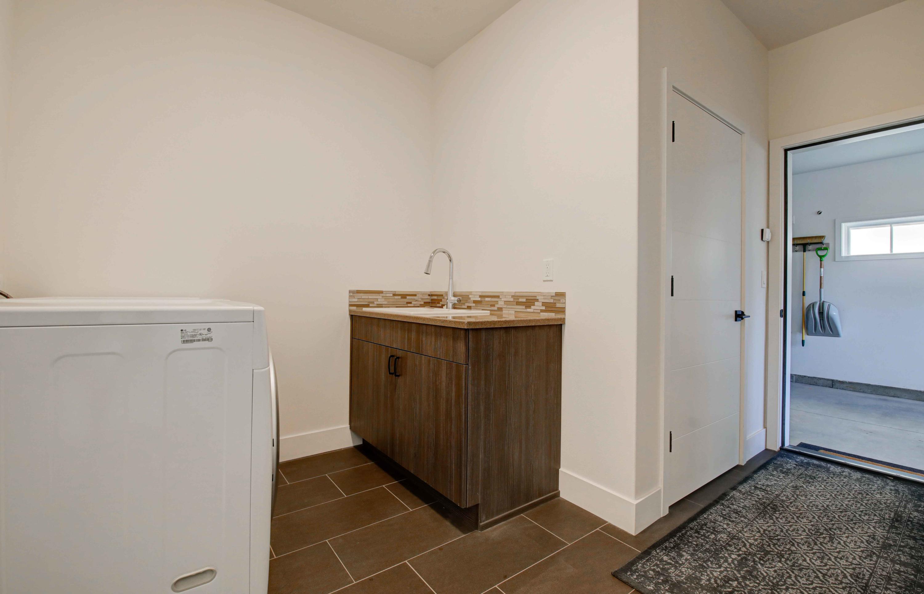 Pine Meadow Vill - Residential