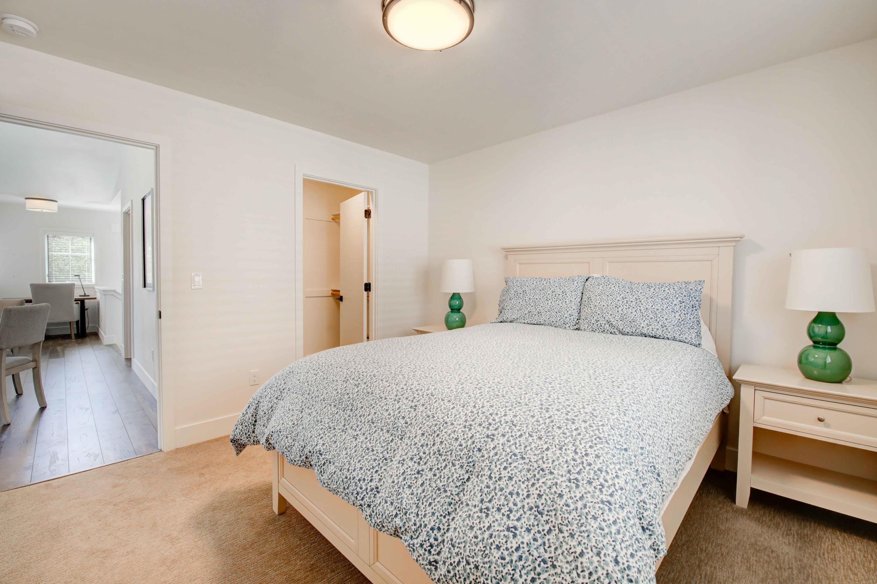 Pine Meadow Vill - Residential