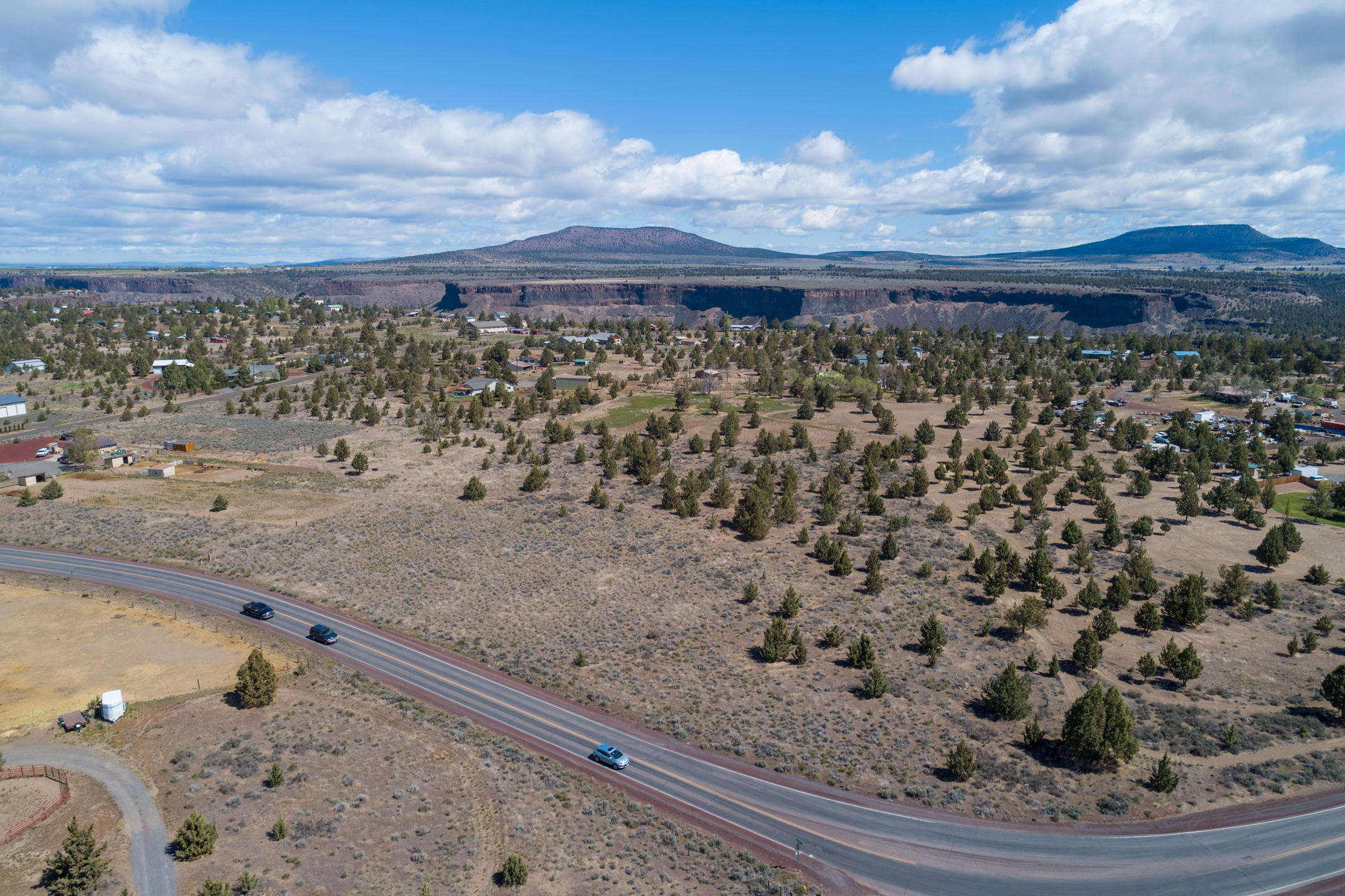 Beautiful, flat 5.5-acre lot at the entrance of Crooked River Ranch.  Stunning view of both the snow capped Cascade Mountain range and the towers of volcanic ash, rising like the spires of a cathedral, known as Smith Rock; one of the 7 wonders of Oregon!  Come out of hibernation to walk this lovely lot, and choose the best building spot to take in all the lovely views.  This lot is located just moments from ''the village'', with 18-hole golf course, pickle ball, tennis, riding arena, parks and the hub of all that is ''Crooked River Ranch''!