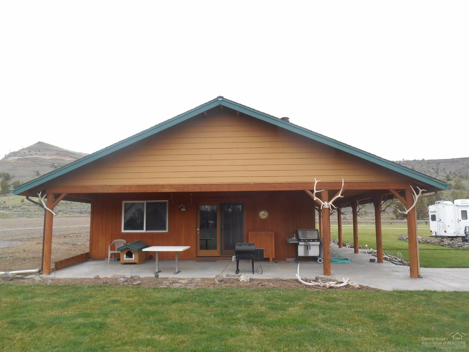 Do you want a nice private home in the small quite hamlet of Gateway Oregon. Nice newer home with a man's 1800 SF shop, You could have the greatest garden with the deep, rich soil here. All in all this is a prime rated property.