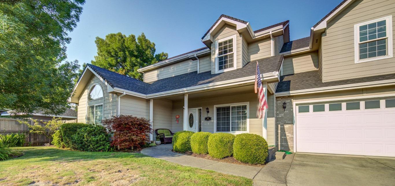 Gorgeous home in beautiful White Oak Estates! Fantastic curb appeal in a cul-de-sac shared with other upscale homes. From the moment you walk in the front door, you will appreciate the following features and amenities: wood entry, 16 ft vault in the liv. rm with gas fireplace, granite counters and tile floors in the kitchen with stainless appliances and built-in hutch, formal dining room, nice sized master suite on the main level, jetted tub in the master bath, two bedrooms upstairs plus a huge bonus room and additional hobby room or office. Back yard is landscaped with sprinklers and drip irrigation with a spacious covered patio area and is already wired for hot tub! RV parking and much, much more!!!