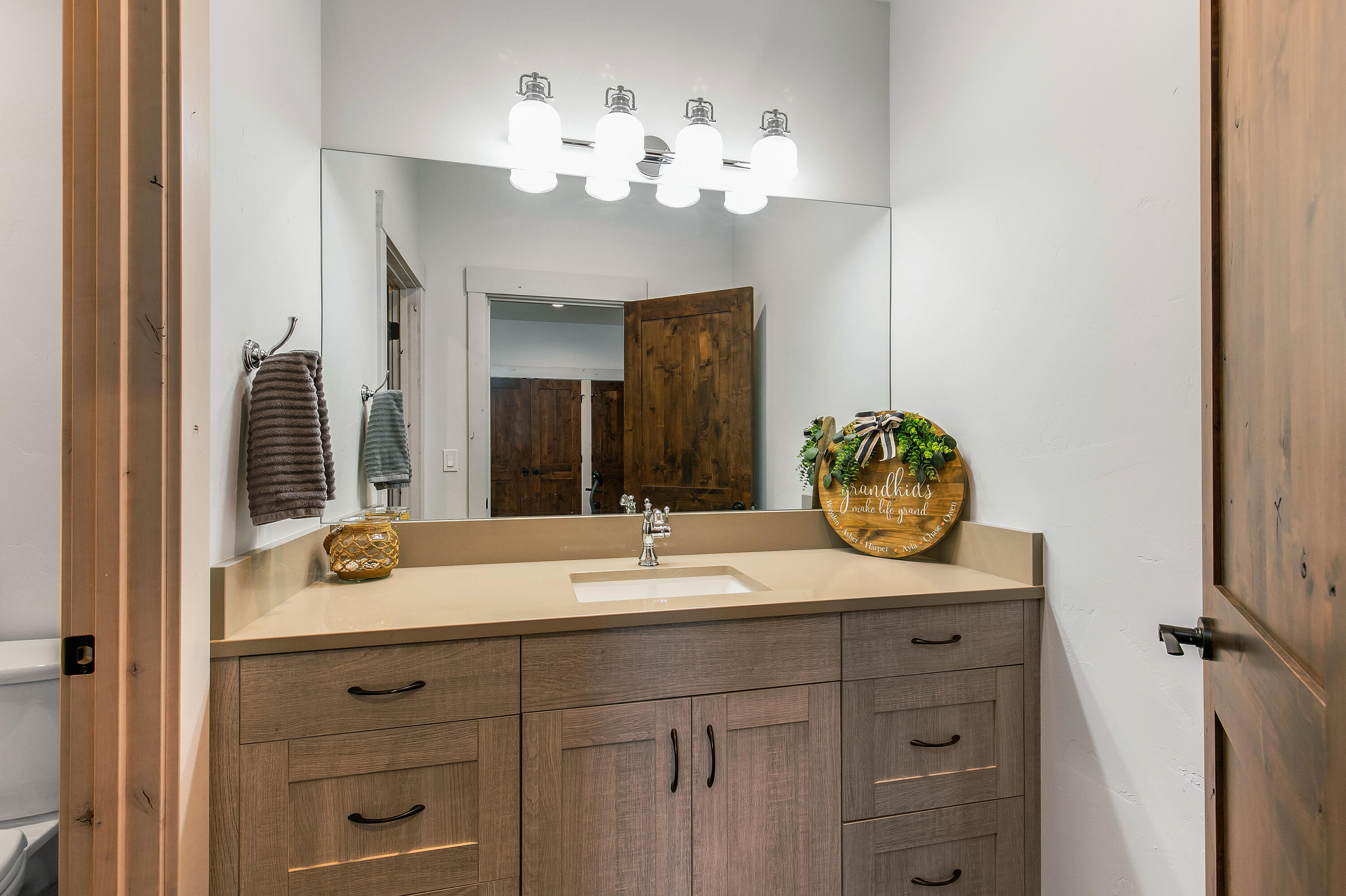 Fall River Estate - Residential