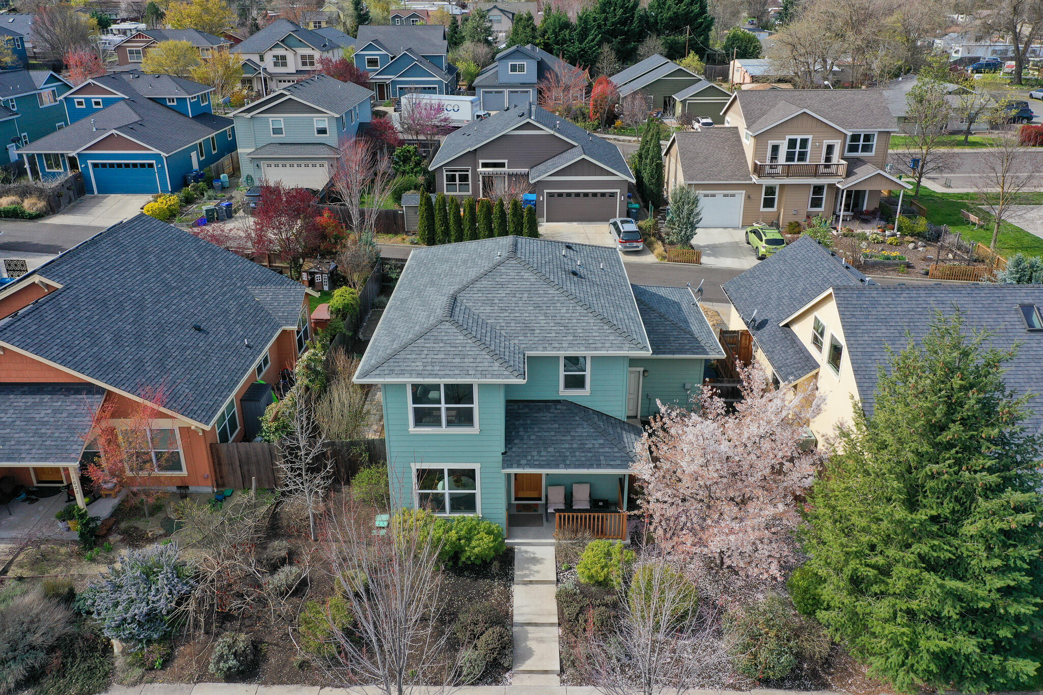 Kamerin Springs - Residential