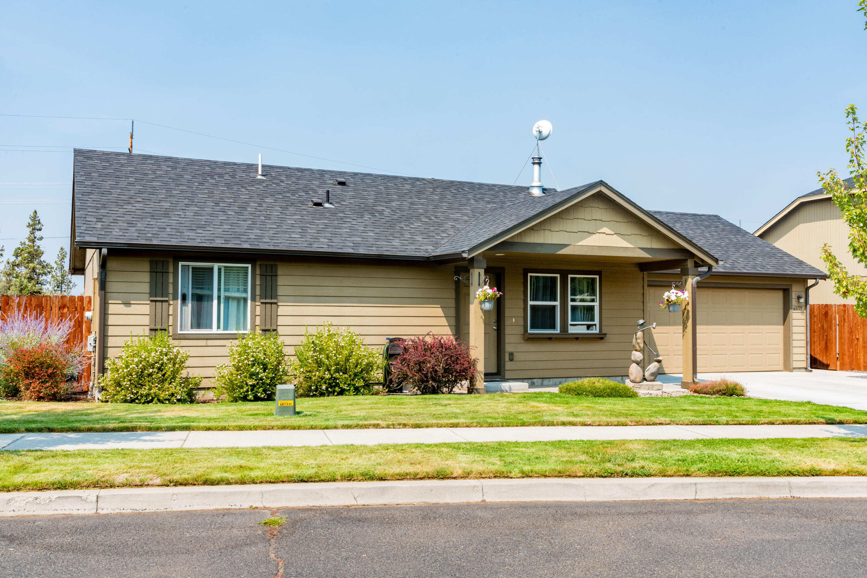 This adorable single level cottage has some awesome extra's. The large lot offers a spacious side and back yard with mountain views. A concrete patio opens to a larger space with a fire pit and privacy. The darling kitchen has some unique additional storage, which adds to the charm. Both bedrooms feature a walk in closet. And the garage is extra deep. Very well maintained and located in a wonderfully well-kept neighborhood. This home is just waiting for a new owner.