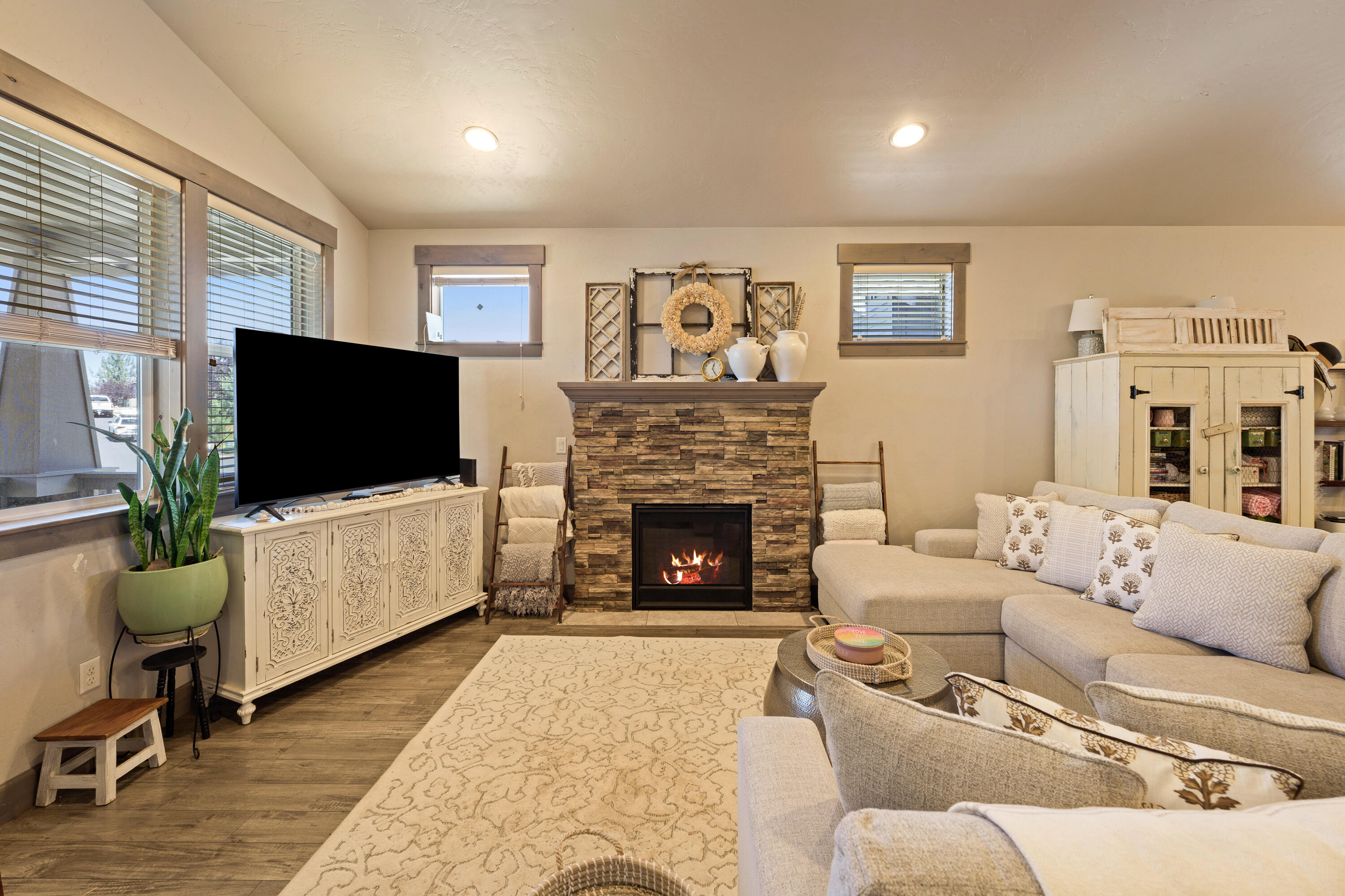 Hidden Hills - Residential