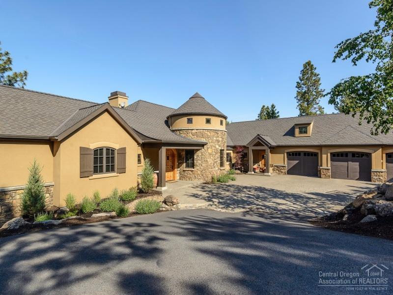 Unobstructed Cascade Mountain Views from this Bend luxury home. $250,000 remodel completed in 2016 includes brand new master on main floor w/ dual baths & luxury closet; gorgeous new fireplace hearth in great room & library; main floor media room; fabulous kitchenette in bonus room; wood flooring & more. Private, quiet location on Awbrey Butte with solar powered heat, dog wash & kennel, garage for 4-5 cars or gear, & convenient West side location with stellar schools, parks, trail access & amenities.