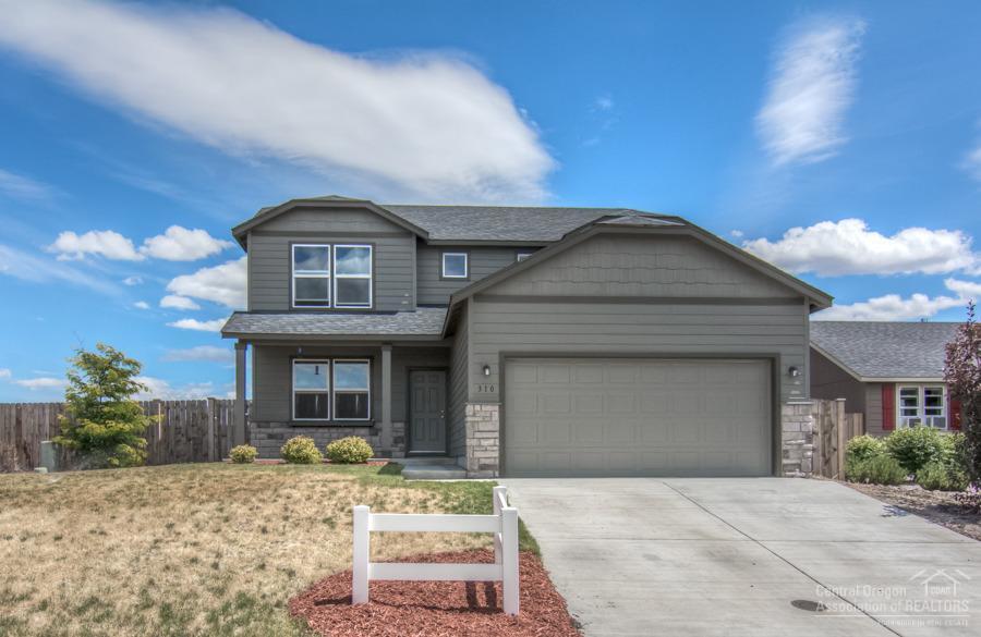 Cascade Mountain views from master bedroom. Great neighborhood and great location. Nice open floor plan with a great kitchen with solid granite counter tops. Landscaping ready for your personal touch. Bring your family and start some great memories!