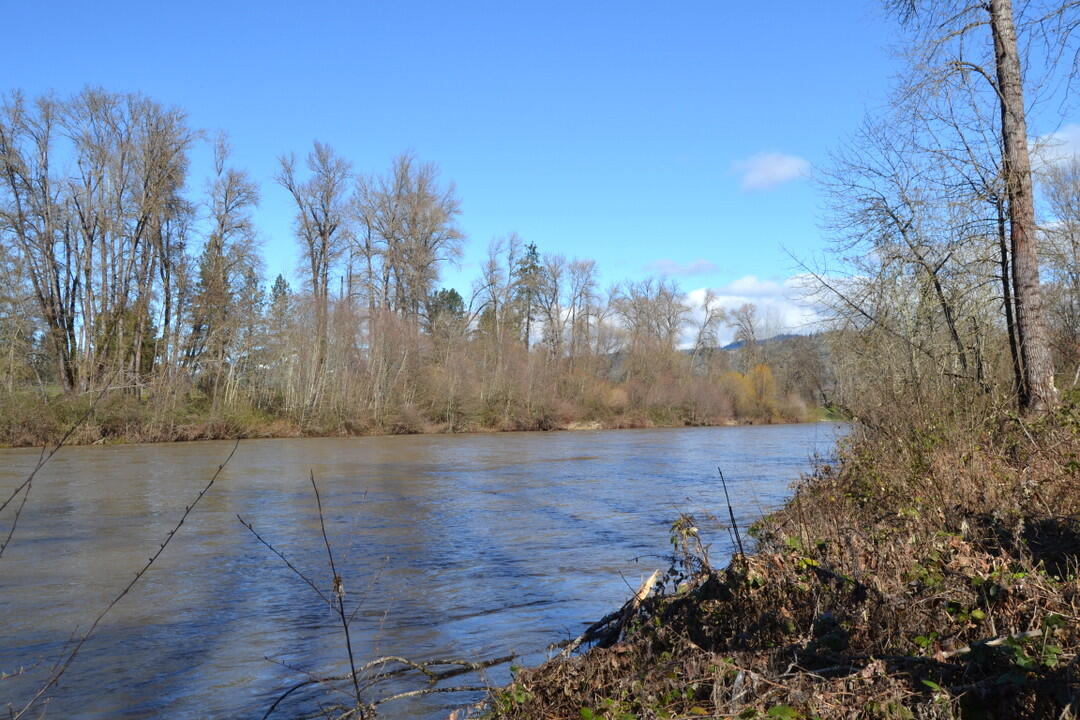 Riverwalk - Land
