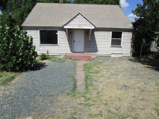 Investor property with frontage on N Pacific Hwy commercially zoned residential property on the highway. Access and parking accessed from Suncrest Road. Current zoning CBH, check with the city of Talent for allowed uses. Bring your renovation ideas.