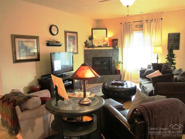 Views At Oak Tree - Residential