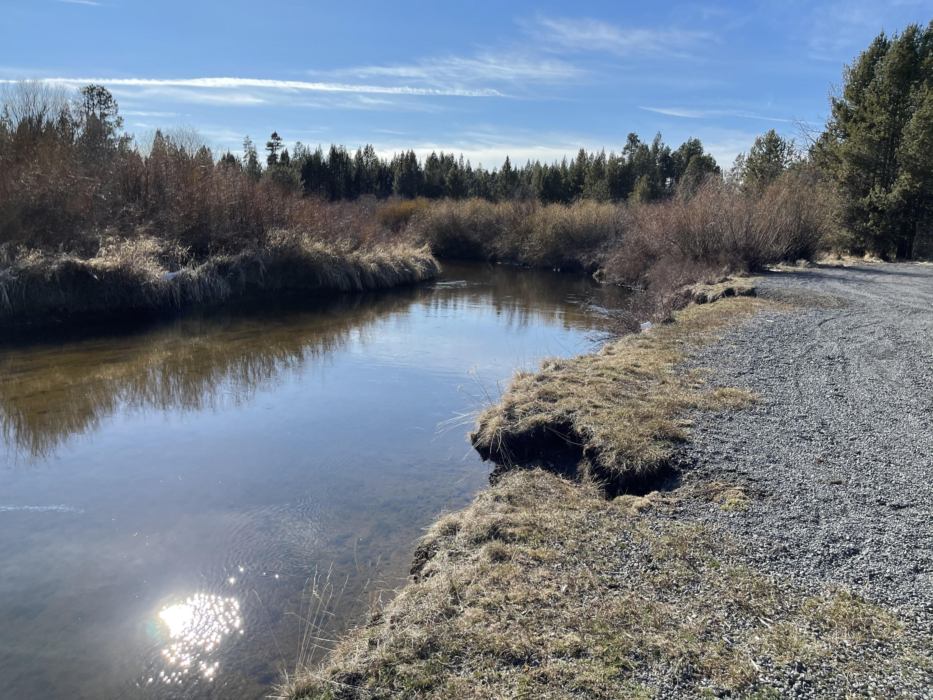 Super opportunity, nearly 5 1/2 cares of recreational property. 4 contiguous lots, river frontage, mountain views. Near Quail Run Golf Course. Overhead power, a good opportunity! See attached plat map.