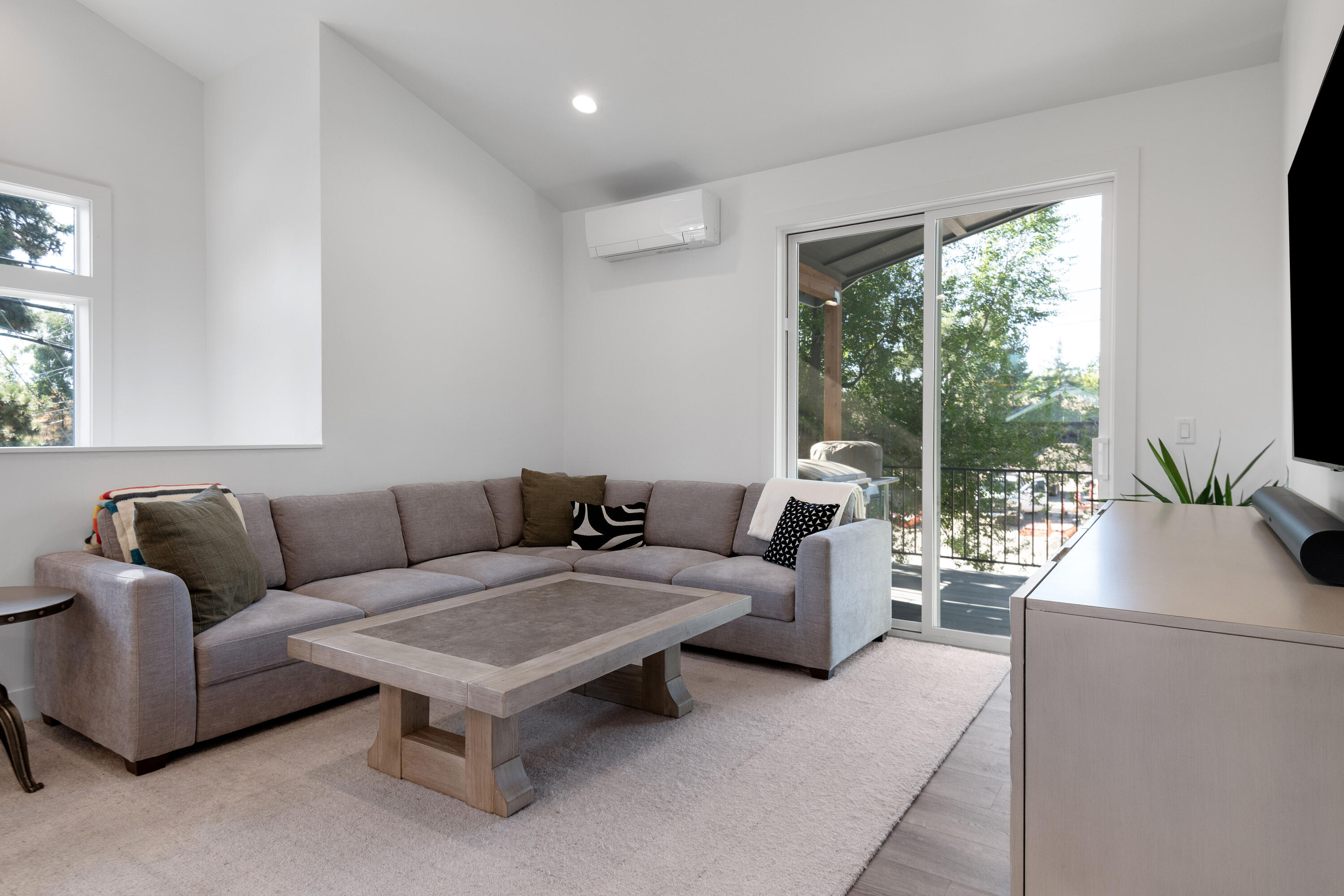 Riverside - Residential