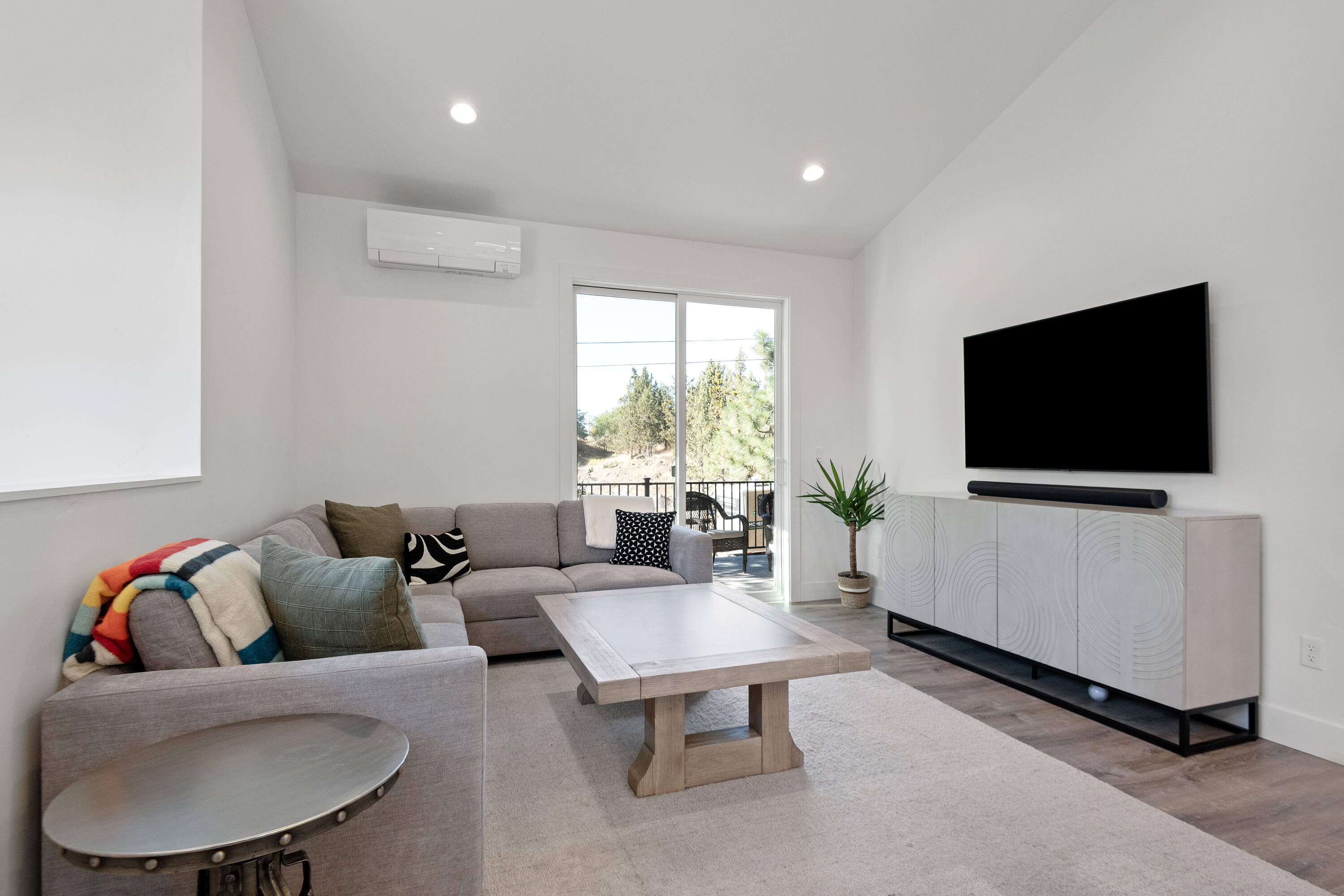 Riverside - Residential