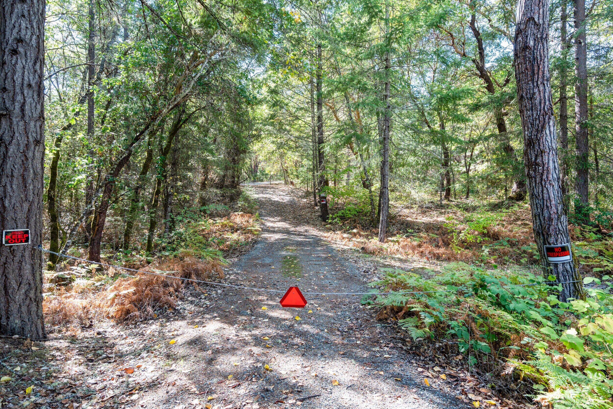 Build your dream home on this beautiful 7.54-acre parcel located at the end of a quiet cul-de-sac with stunning mountain and valley views! Property is ready to go with well, septic, and power already in place. Enjoy two level building pads—one at the top for panoramic views and one below for easy access or multi-dwelling potential. Conveniently located just minutes from town, shopping, and medical services, yet offering the peace and privacy of country living. District 7 schools and nearby hiking trails make this the ideal spot for outdoor enthusiasts or anyone looking for space to spread out and build their future.