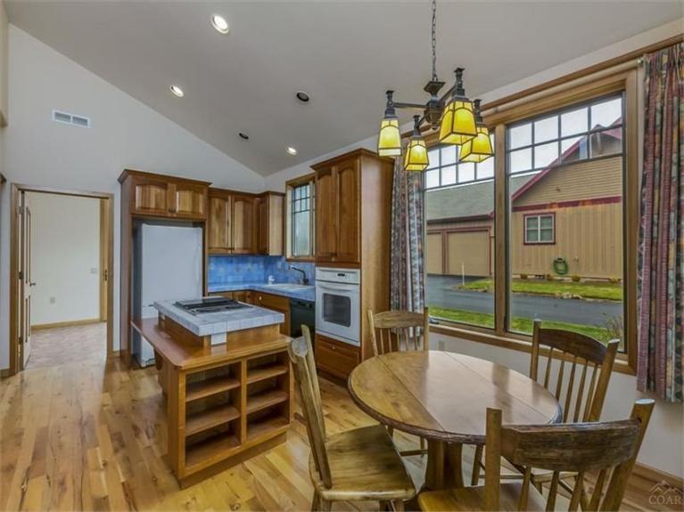 Pine Meadow Vill - Residential