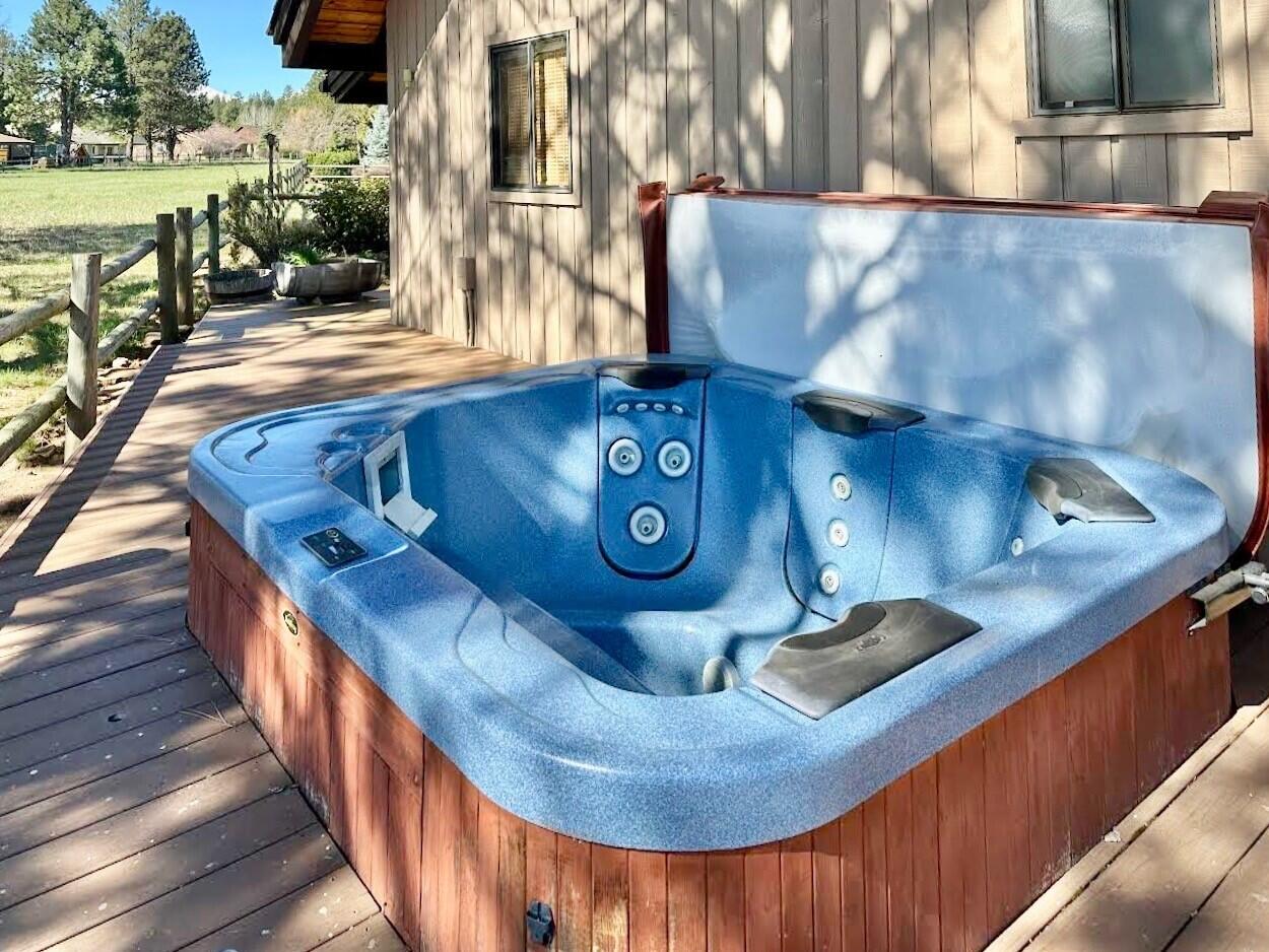 Metolius Meadows - Residential