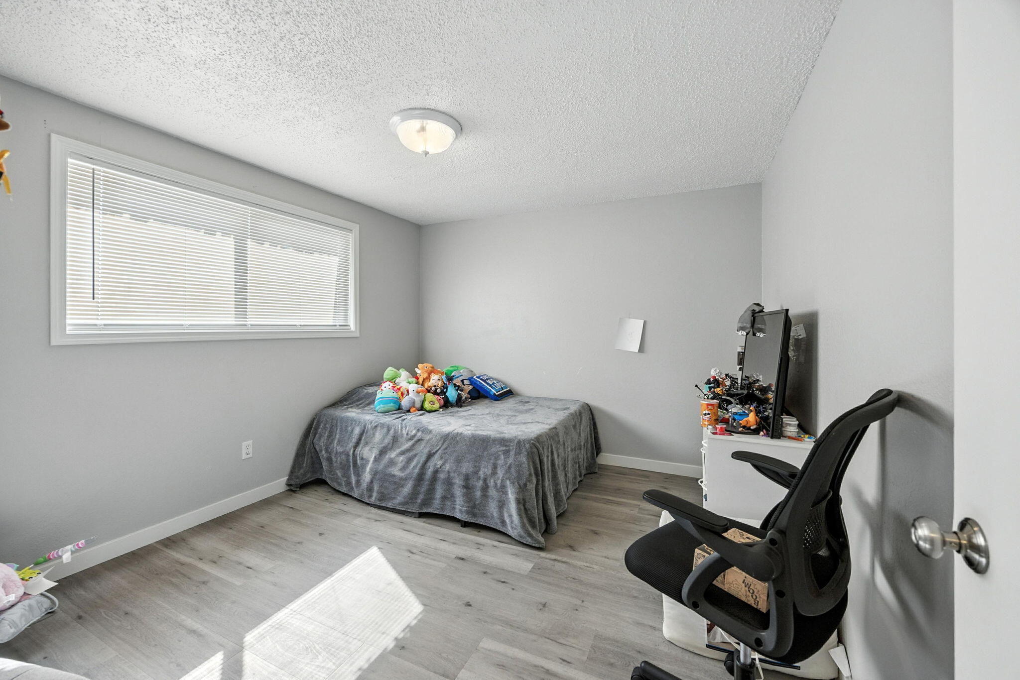 April Addition To The City Of Phoenix - Residential Income