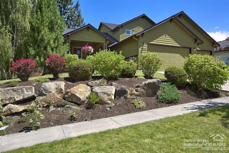 Easy trek to river trails, Old Mill District, shopping and parks. Relax on the front porch surrounded by mature landscaping. Enjoy BBQ's in the private backyard. Soak in the hot tub! Home is in excellent condition.