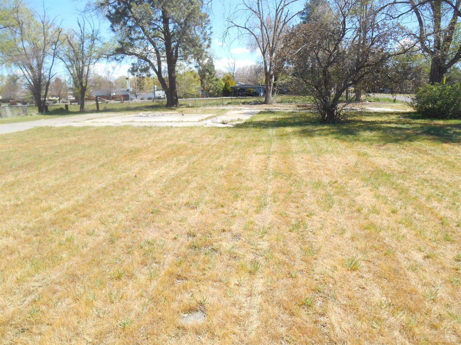 Metolius Townsite - Land