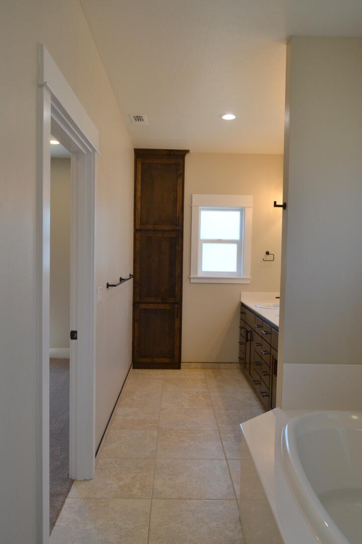 The Pinnacle At Meadow Wood - Residential