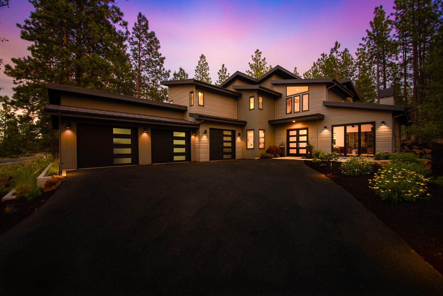 Enjoy Tetherow's resort amenities with your golf or social membership, included with the purchase of this beautiful home. Functional simplicity throughout with an elegant great room, soaring ceilings and an abundance of natural light. A backyard sanctuary with dramatic water feature is yours to enjoy while kids play on the lawn. White oak hardwood floors and African mahogany doors throughout the main level. In the kitchen you will find a large island, quartz countertops, a JennAir 6 burner range, and an XL side by side fridge/freezer. The spacious great room enjoys a gas fireplace tiled to the ceiling. An opulent master suite on the main level boasts a big walk in closet, and access to the backyard hot tub. Also on the main level you will find an office, and laundry room. Upstairs is a large bonus room with custom cabinetry, a jr. suite with an attached luxurious bathroom, 2 additional roomy bedrooms, and another large bathroom with fine finishes. It's time to call Tetherow your home.