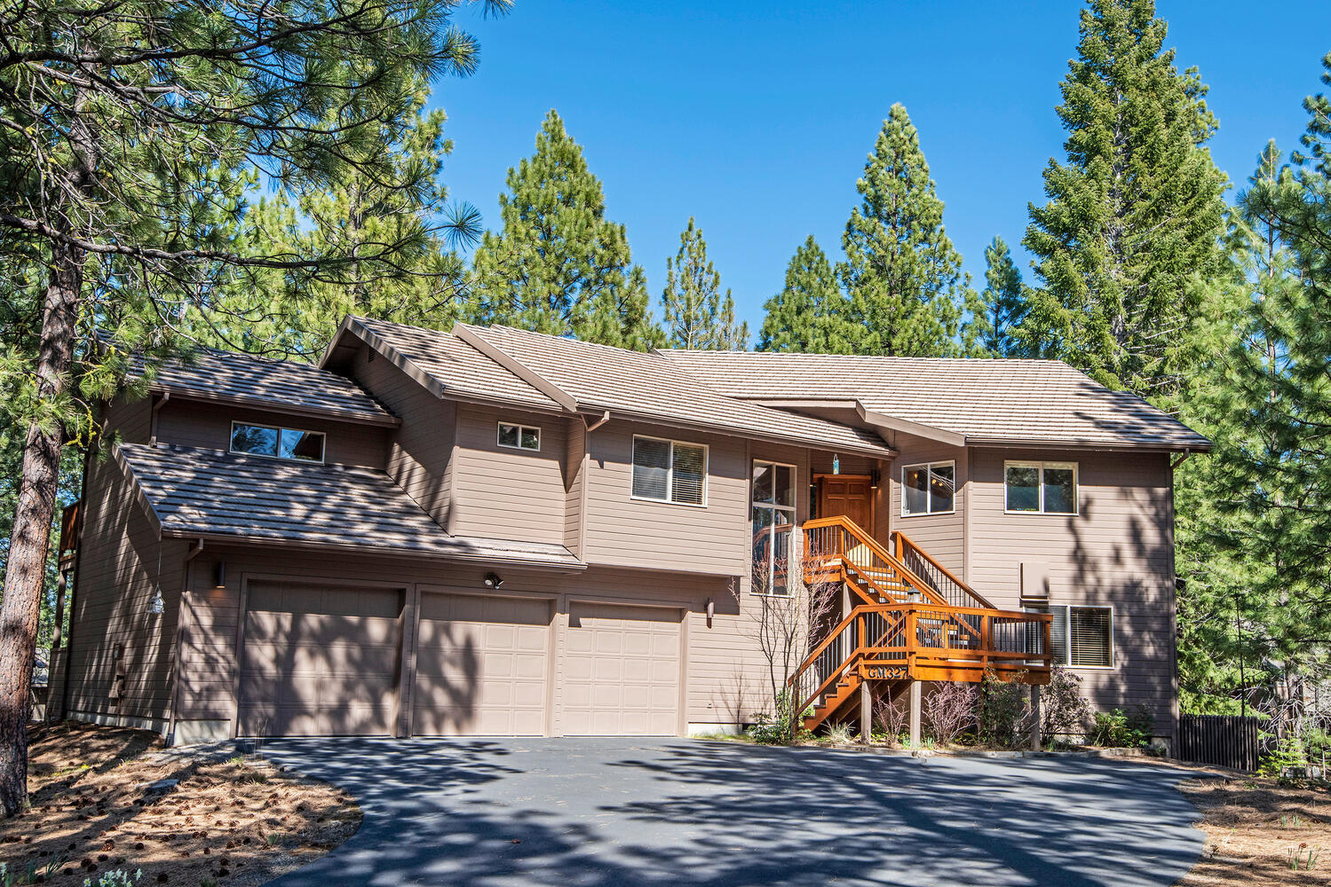Special, immaculately kept, Black Butte Ranch home on 1.32 acres. # bedrooms, 2 1/2 bathrooms with a  large living, dining room and kitchen. Open floor plan with river rock wood burning fireplace. Bonus room with wet bar. Gourmet kitchen with stainless steel appliances and kitchen island. Lage decks for outdoor entertaining with hot tub. 3 car attached garage. Private location with very close proximity to the Upper Glaze Meadow Pool and tennis courts. Being sold furnished - this is the perfect home to enjoy all the amenities of BLack Butte Ranch and to live the Central Oregon Lifestyle.