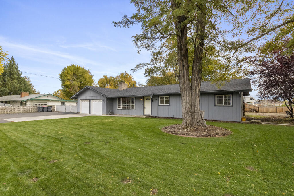 El Reina Subdivision - Residential