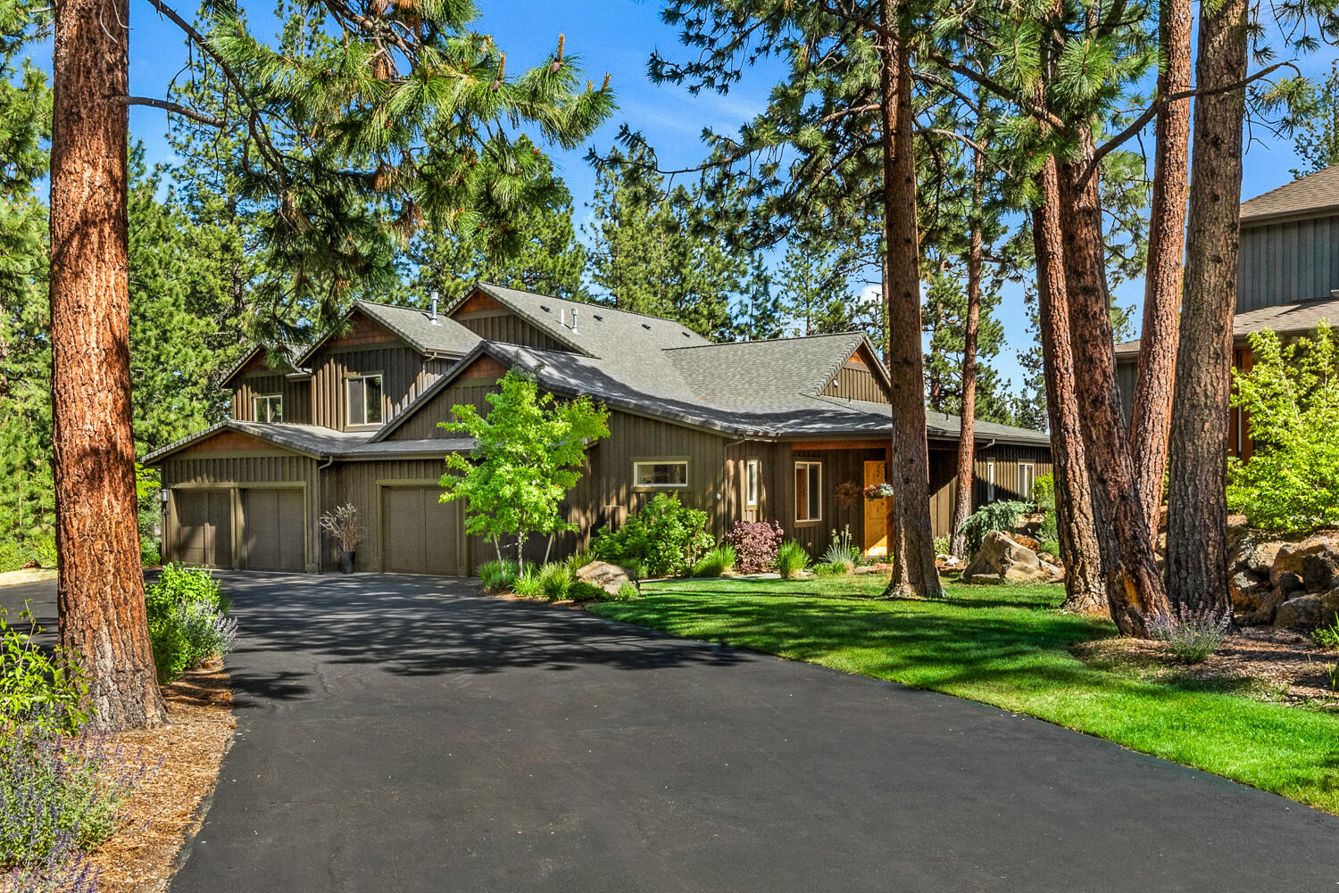Rare south-facing RIVERFRONT SINGLE level townhome. Located on the west side of Bend in The gated community of Points West. Closest locale to Mt. Bachelor, Phil's Trailhead, Deschutes River Trail & Cascade Lakes. QUIET PRIVATE location on the bluff features an artistic rock wall w stairs to 2nd patio & views of Deschutes River and the forest below. A sanctuary to view wildlife from floor to ceiling windows or on the 640 sq. ft. paverd patio. Interior features 10' ceilings, solid wood doors and wide plank hardwoods throughout. Pro CHEF's kitchen w/ quartz counters & double island, Sub-Zero Fridge and upgraded appliances. Custom Cabinets with tons of storage . Audio syst inside & patio. Family room and office cabinetry built-ins and Hubbardton Forge lighting. Garage w/ hardwired EV charger, epoxy floor and Kobalt cabinet system maximizes storage. This beautiful, well maintained home is move in ready!