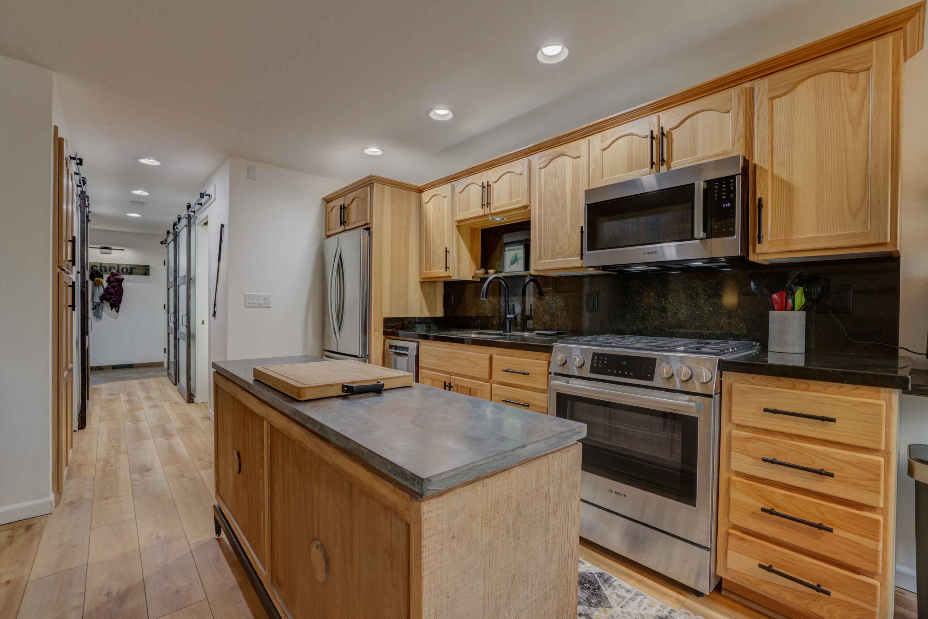 Abbot House Condo - Residential