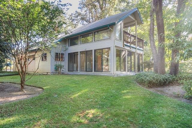 Priced below recent Appraised Value! This lovingly cared for 2 bedroom , 2 bath 1552 sq. ft. home sits on 0.39 acres on the Rogue River and Skunk Creek. High ceilings in the living room with hardwood floors. Double ovens in the kitchen with Corian counter tops. Large sunroom to enjoy the sounds of the creek. Attached spacious craft/Multi Use Room with lots of cabinets and a utility sink. Fully fenced with beautiful landscaping, raised garden bed, fruit trees, raspberries and grapes. Second story deck is partially covered to enjoy the river views. This home has so much to offer and is conveniently located.