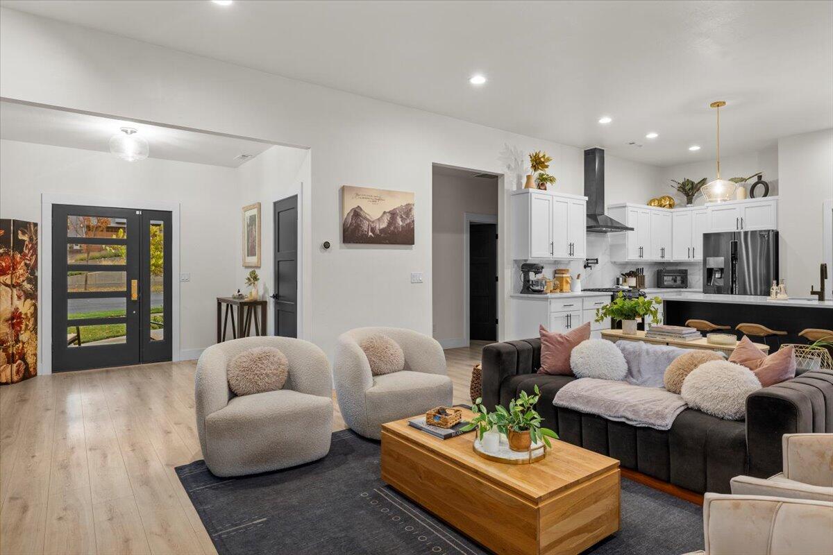 Loma Vista Estates - Residential