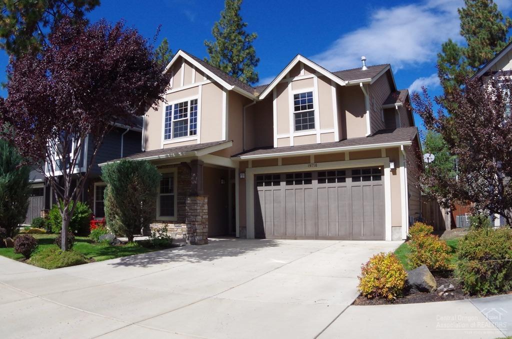 Attractive Craftsman-style bright home on quiet street in SW Bend, blocks from river trail. Open room floor plan with Den/Office French doors downstairs and bonus room upstairs. Beautiful hardwoods, tile floors, granite, tile counter tops, newer Stainless Steel appliances. Kitchen opens to dining area and family room. Master suite w/soaking tub and 5 piece bath. Walk-in closet. Fenced yard w/patio for BBQ's. Close to schools, grocery, gym, parks, minutes to Old Mill District. Must see!