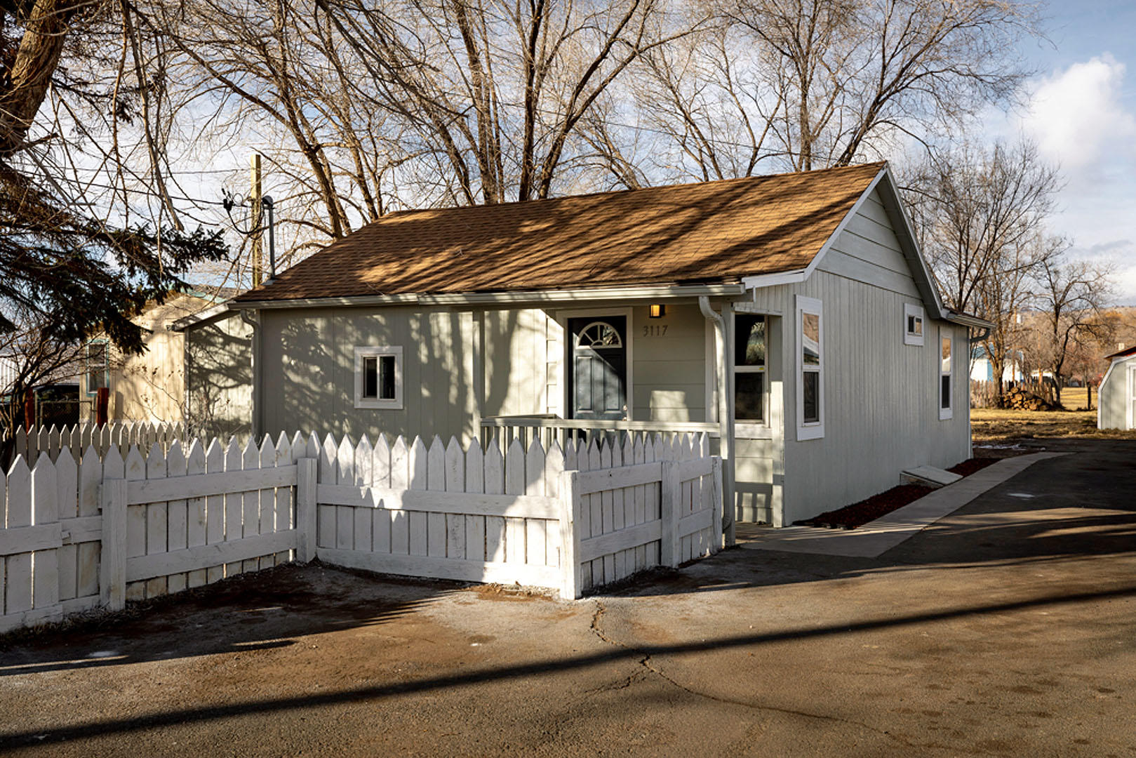 This Move in Ready Cute 2 bd, 1 bth home has been completely renovated. Including New cabinets, counter tops, flooring, new appliances, fresh paint inside and out and more. This property also includes a nice big backyard and a long driveway to park your RV and boat. This won't last long, schedule an appointment today.