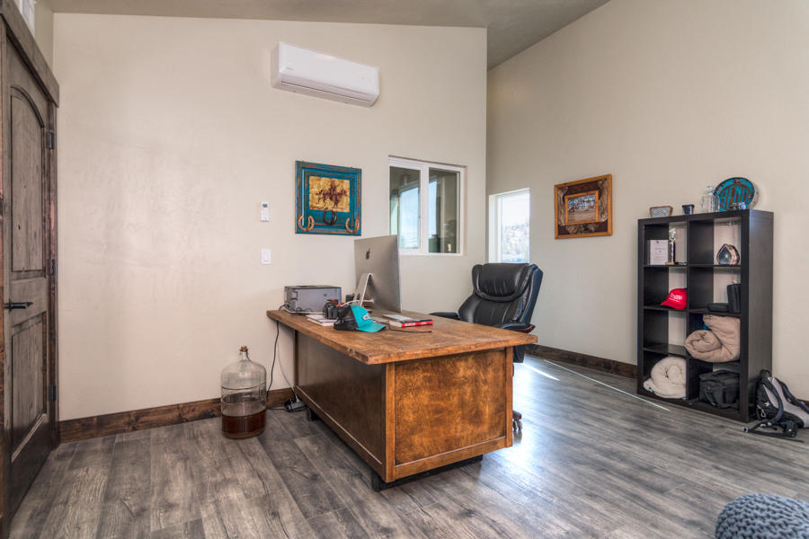 Townsite Of Laidlaw - Commercial Sale