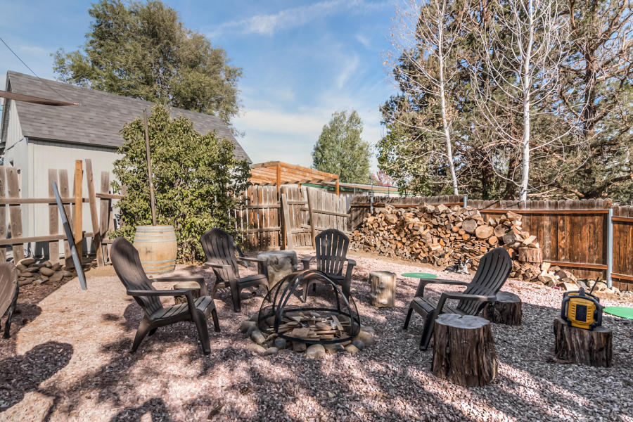Townsite Of Laidlaw - Commercial Sale