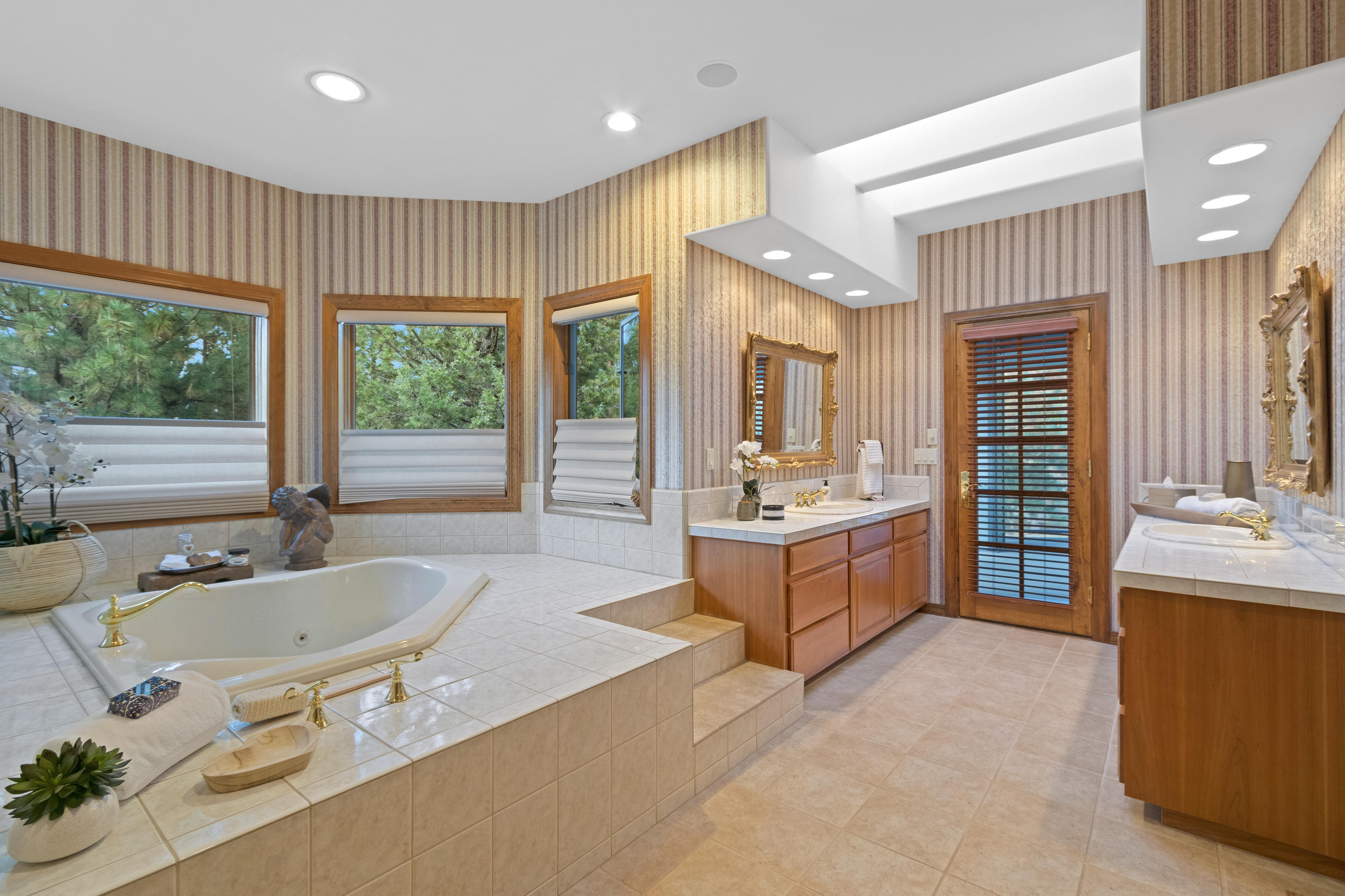 Awbrey Glen - Residential