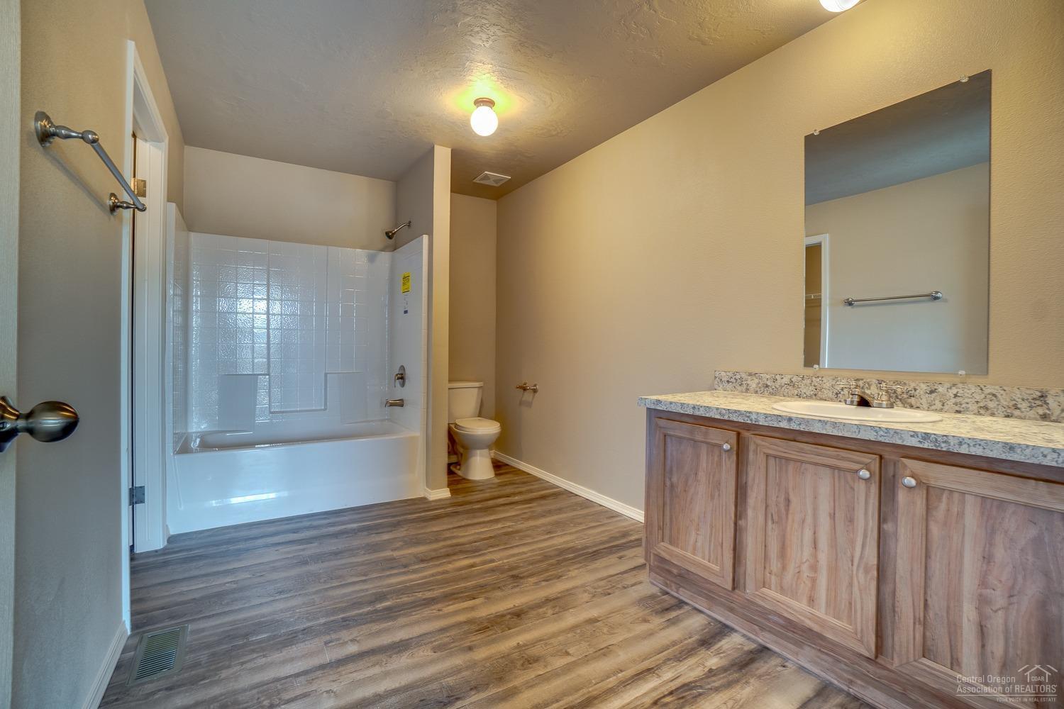 CLAJ - Residential