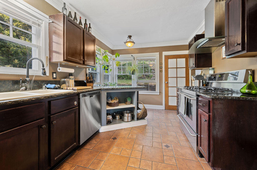 Lake Shore Gardens - Residential