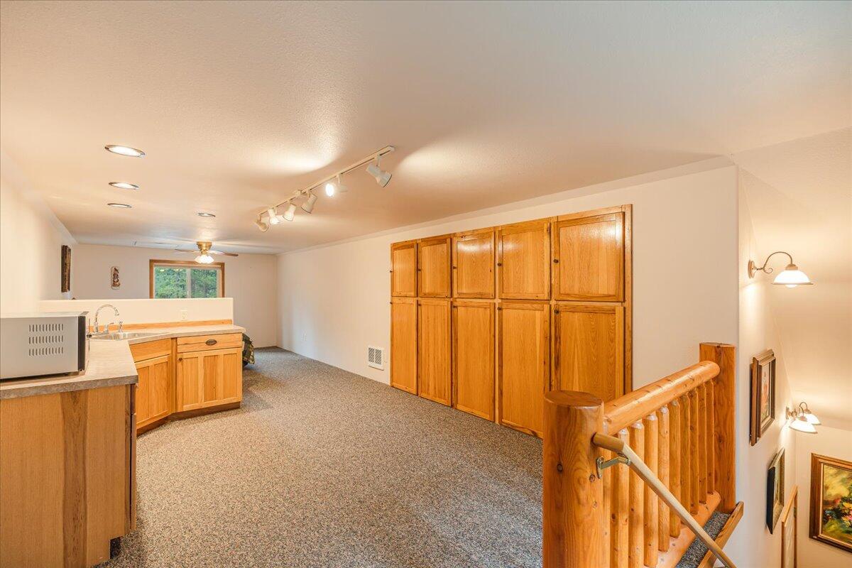 Wagon Trail Acreages - Residential