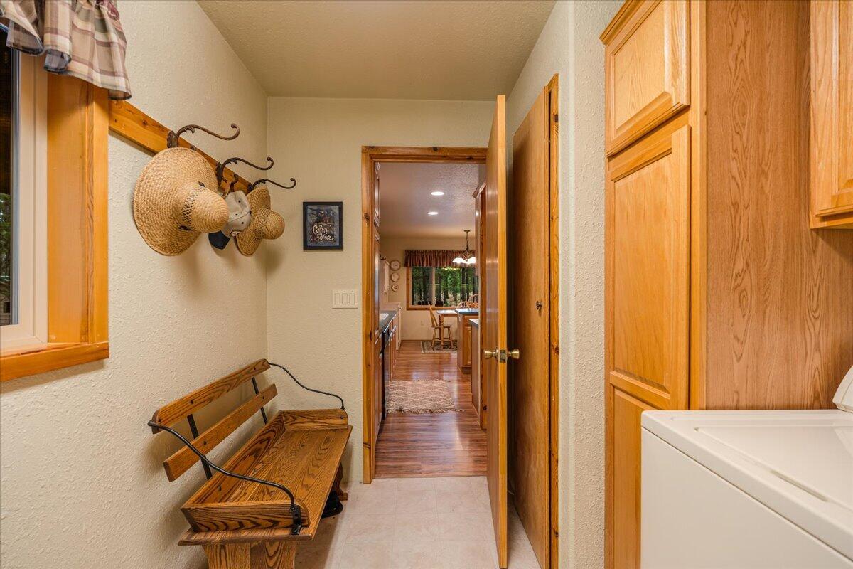 Wagon Trail Acreages - Residential