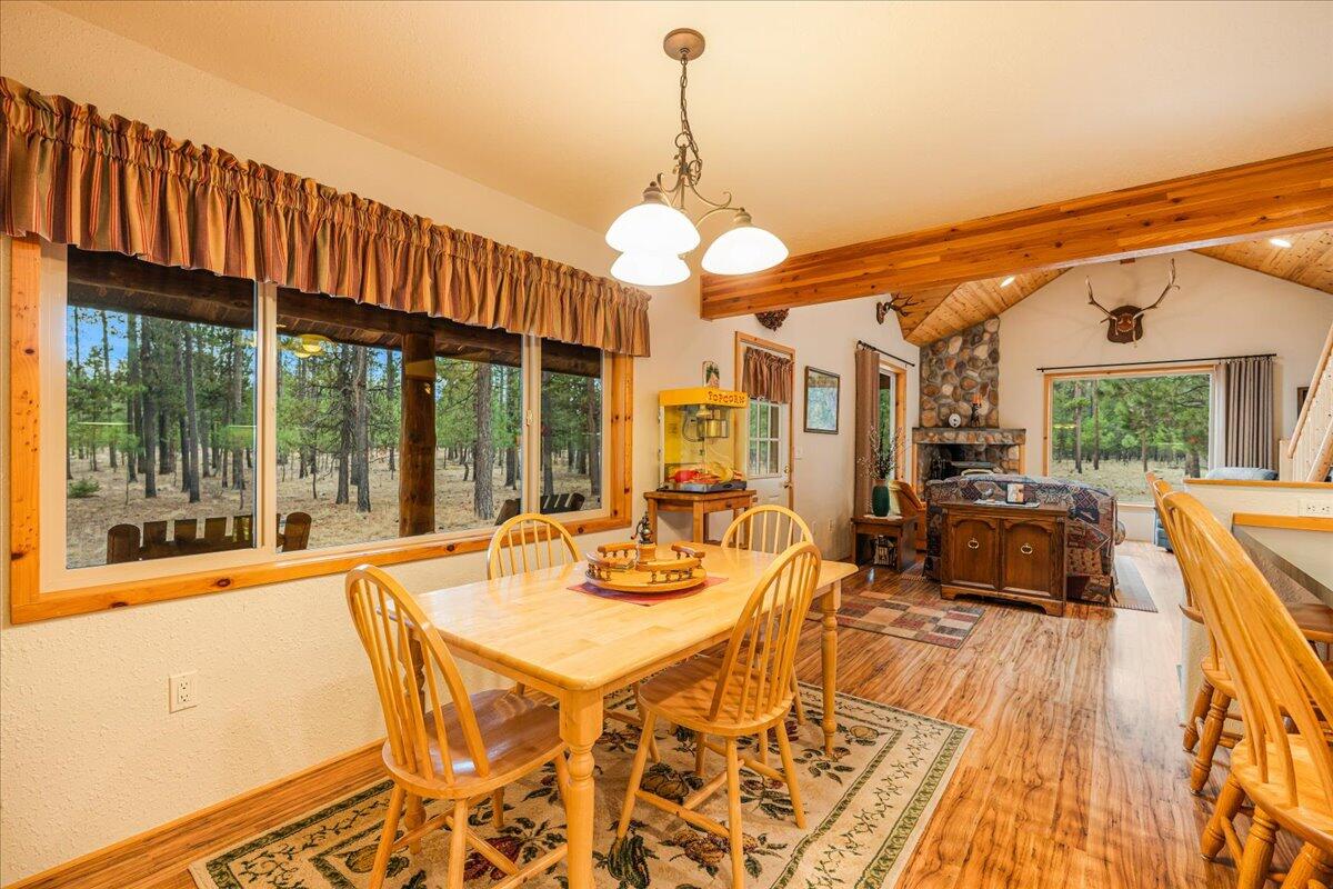 Wagon Trail Acreages - Residential