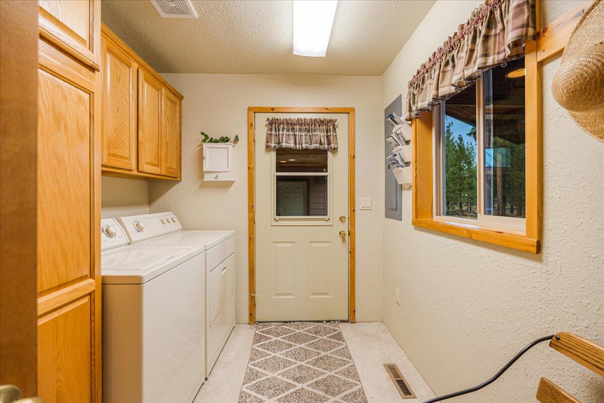 Wagon Trail Acreages - Residential
