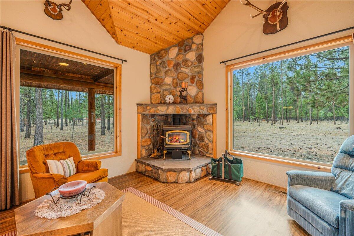 Wagon Trail Acreages - Residential
